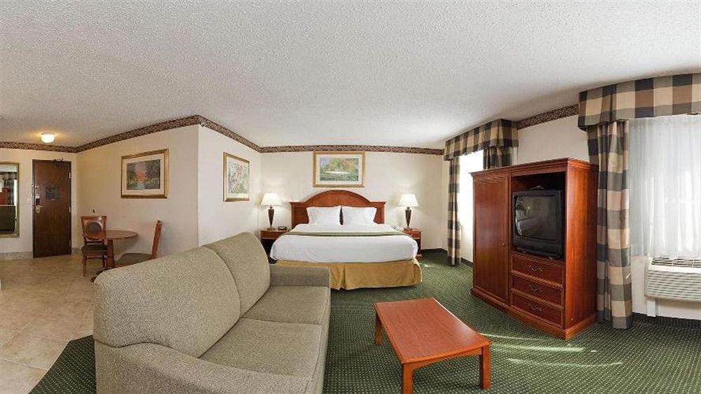 Holiday Inn Express & Suites Johnstown By Ihg Exterior foto