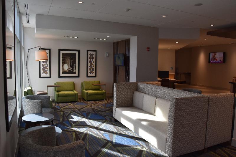 Holiday Inn Express & Suites Johnstown By Ihg Exterior foto